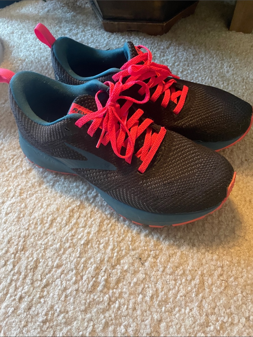 Brooks Women's Black Athletic Shoes with Coral Pink Laces